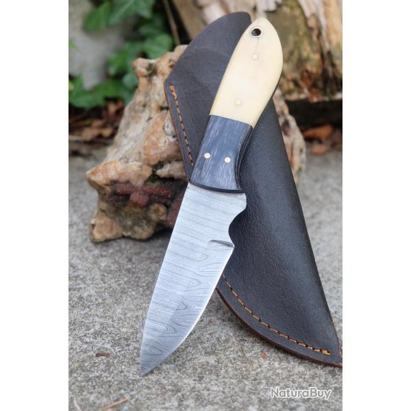 Skinner Couteau Damas Lame 256 Couches Lame Drop Point Manche Os/Bois Fabr Artisan Etui Simili CuirA