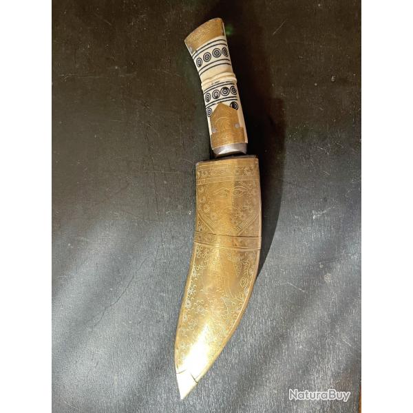 ANCIEN COUTEAU KUKRI DE GHURKA NEPALAIS SUPERBES DECORS, ASIE, INDE