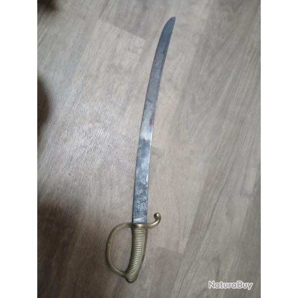 Sabre briquet avec poin�on