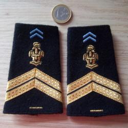 lot fourreaux &eacute;paulettes caporal transmission 5 ans militaire