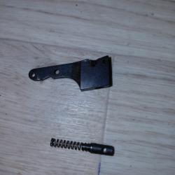 Pi&egrave;ce d&eacute;tach&eacute;es probablement arme de poings