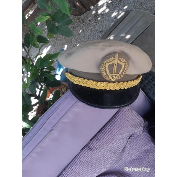 Casquette militaire