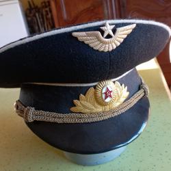 Tr&egrave;s belle casquette de pilote d'aviation sovi&eacute;tique