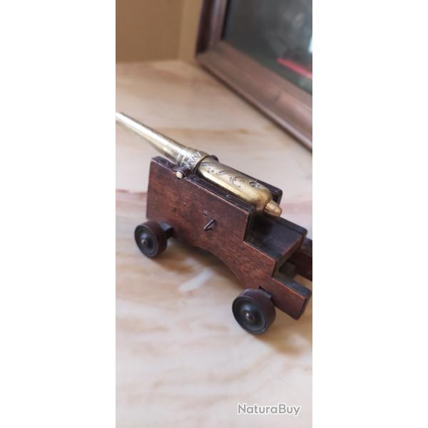 Canon ancien a poudre noire