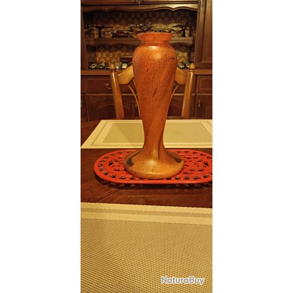 Vase p�te de verre, sign� vianne