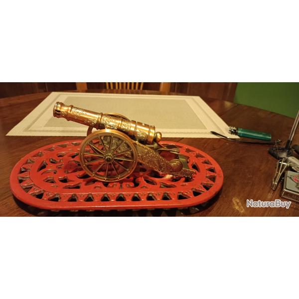 Briquet, canon Longueur 18 cm H 8 cm