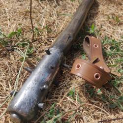 Masse d'arme de fortune et sa boucle de ceinture