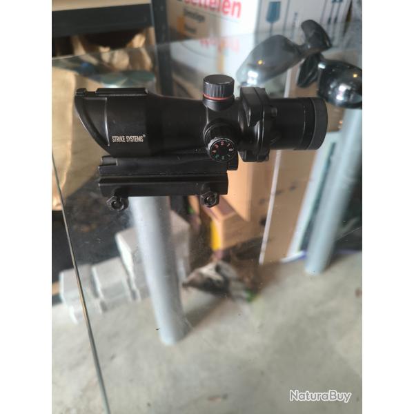 ACOG 4x32 strike systems