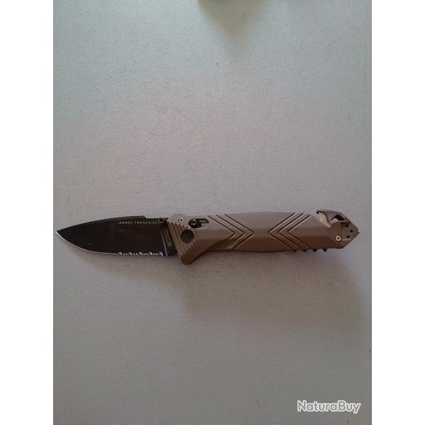 Couteau de l'arm�e fran�aise TB OUTDOOR 4 fonctions
