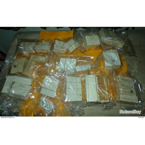 LOT DE LAMPES TUBES RADIO MILITAIRE ,NOS AND NIB TUBES , RADIOAMATEUR ,� NEUF�, VOIR PHOTOS� . POUR