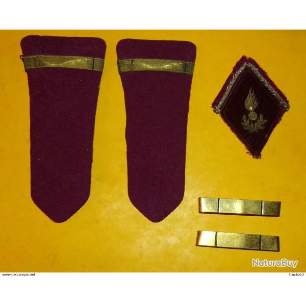 LOT SERVICE DE SANTE : PAIRE EPAULETTES AU GRADE D'ASPIRANT + INSIGNE DE COL + PAIRE DE GALON EN MET