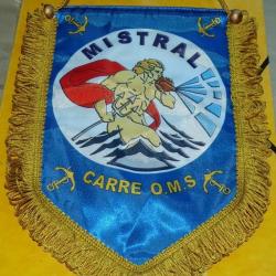 MARINE : FANION MISTRAL , CARRE O.M.S&nbsp;&nbsp; , ETAT VOIR PHOTOS . POUR TOUT RENSEIGNEMENT ME CONTACTER. R