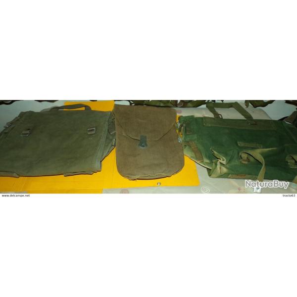 MUSETTE MILITAIRE EN TISSU EN LOT DE 2 PIECES + 1 ETUI EN TISSU� ,�  ETAT MOYEN VOIR PHOTOS . POUR T