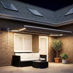 Cadre de store manuel avec LEDs Taupe 4,5 &times; 3 m