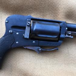 &Eacute;TAT TR&Egrave;S BON ,REVOLVER EN ACIER CAL 6mm VELODOG
