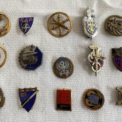 LOT D'INSIGNES MILITAIRE