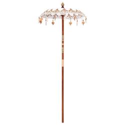 Parasol balinais rond grande ombre 95 x 95 x 260 cm en coton cr&egrave;me 02_0058825