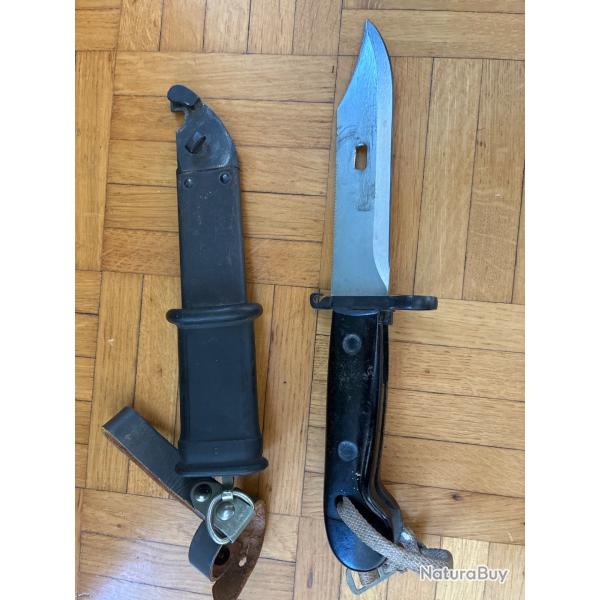 ba�onnette militaire de type sovi�tique/AK, avec son fourreau