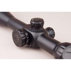 Lunette  KONUS F30 1er plano 8-32x56