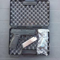 Pistolet HS Produkt mod&egrave;le HS 9 - calibre 9x19 - complet et en coffret