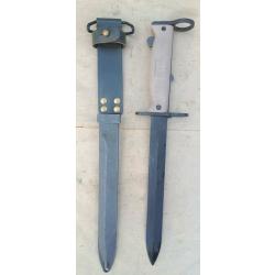 Baionnette de MAS 49/56 plaquettes sable --- RARE---