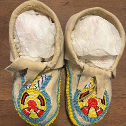 Mocassins indien des plaines perl&eacute;s taille 38