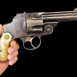MAGNIFIQUE SMITH & WESSON SAFETY DA 3eme MODEL cal. 38sw num&eacute;ro 105007