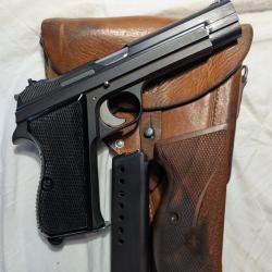 SIG P210, 2 chargeurs, &eacute;tui, poign&eacute;e bois, options Pistolen Spezialist et organes de vis&eacute;e Kontrast