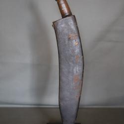 Couteau N&eacute;palais dit kukri de type militaire- N&eacute;pal, fin 19&egrave;me 1&egrave;re moiti&eacute; 20&egrave;me si&egrave;cle