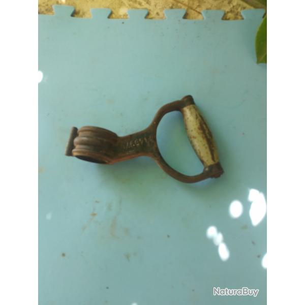 TRES RARE                                POIGNEE DE TRANSPORT MG15 LUFTWAFFE ALLEMANDE WW2