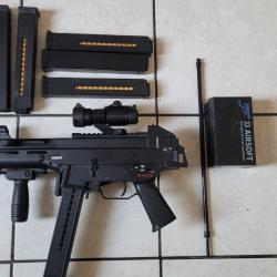 UMP 45 ARES AEG reddot + poign&eacute;e + 5 chargeurs