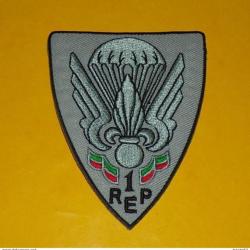 TISSU PATCH : LEGION 1er REGIMENT ETRANGER DE PARACHUTISTES&nbsp;&nbsp; , DIAMETRE 9&nbsp;CM , BON ETAT VOIR PHOTOS