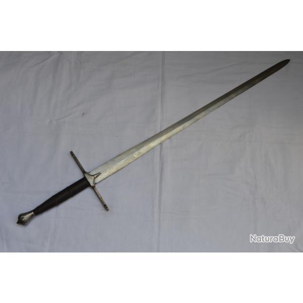 FORTE EPEE A DEUX MAINS DE STYLE XV�-VIOLLET DE DUC-ANTIQUE 15TH CENTURY STYLE TWO HAND SWORD