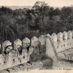 Carte Postale Oujda Les Remparts Les T&ecirc;tes Coup&eacute;es - N&deg;8663