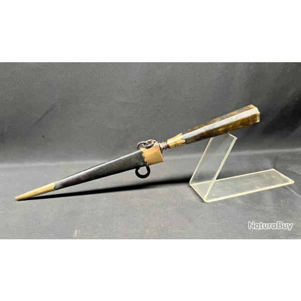 ANCIEN STYLET CORSE POUR COLLECTION, XIX� SIECLE, POIGNEE EN CORNE, SOBRE ET BEAU.