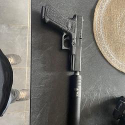 Ensemble GLOCK 17gen3 filet&eacute;e+  crosse Roni et mod&eacute;rateur