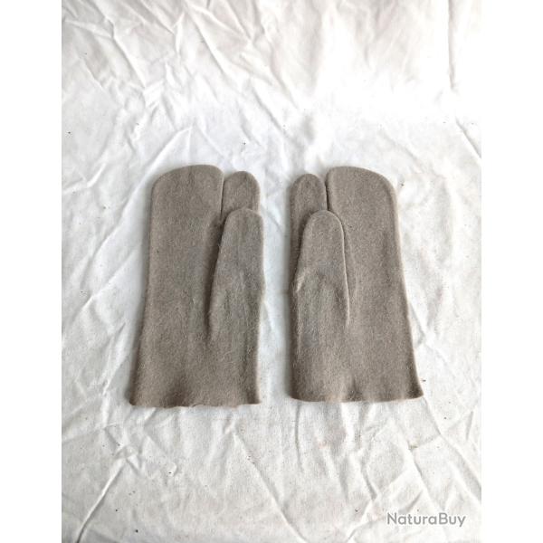 Equipement allemand WW2 - DE237710a  Paire de sous gant deux doigts