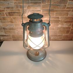 Ancienne lanterne lampe &agrave; p&eacute;trole vintage collection d&eacute;coration fonctionnel