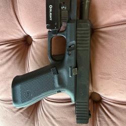 Pistolet GLOCK 45 avec lampe
