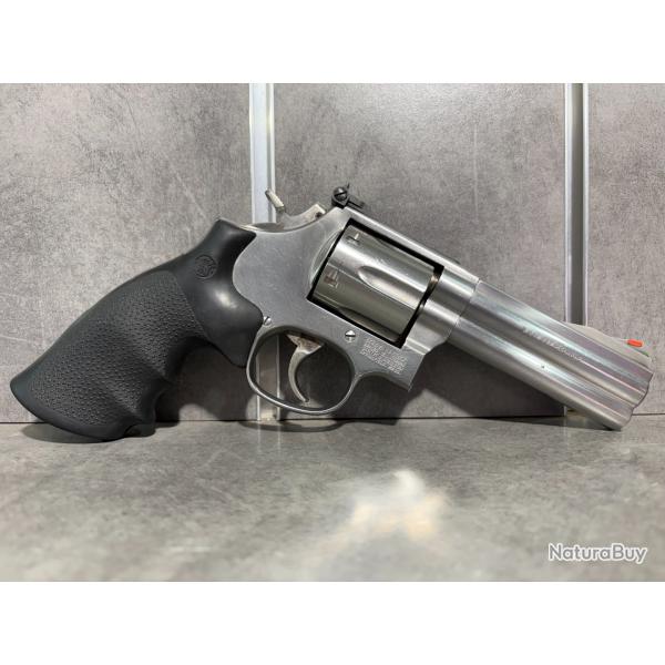 Revolver SMITH & WESSON Mod 686 Calibre 38 Sp�cial / 357 Magnum Canon 4"