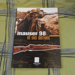 LIVRE SUR LE FUSIL MAUSER.