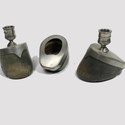 Lot de 2 bougeoirs et un cendrier en &eacute;tain et sabots d'antilope africaine