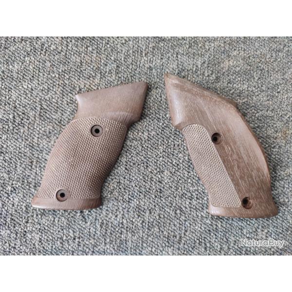 Paire de plaquettes ergonomique quadrill�es en ABS imitation bois pour PISTOLET DIANA G5
