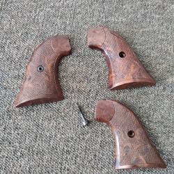 3 plaquettes en ABS imitation ronce de noyer pour r&eacute;volver RECK type Colt peacemaker SAA 1873