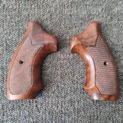 Paire de poign&eacute;e bois pour r&eacute;volver type Smith et Wesson ou carcasses K/L (Round & Square butt)