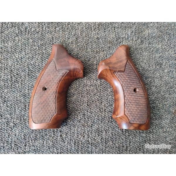Paire de poign�e bois pour r�volver type Smith et Wesson ou carcasses K/L (Round & Square butt)
