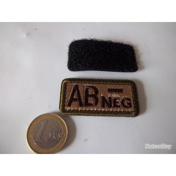 militaire groupe sanguin rare ! AB n�gatif insigne