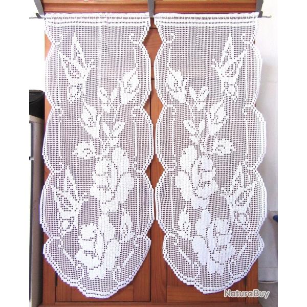 Rideaux brise-vue Papillons fleurs . D�coration textile crochet fait main. Neufs.