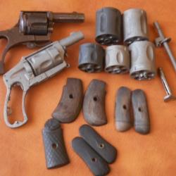 lot de pi&egrave;ces pour revolvers bulldogs et autres .
