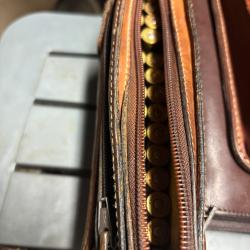 Sacoche cuir, cartouchiere pour 28 cartouches + Papiers